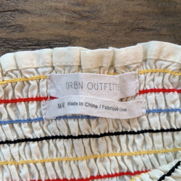 Urban Outfitters Ruffle Button Down Crop Top - Picture 3 of 9